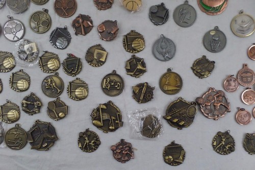Sportmedaillen, Auszeichnungen, Pins, Bänder, Baseball, Fußball, Gymnastik, Tennis, Menge 152 - Bild 5 von 10
