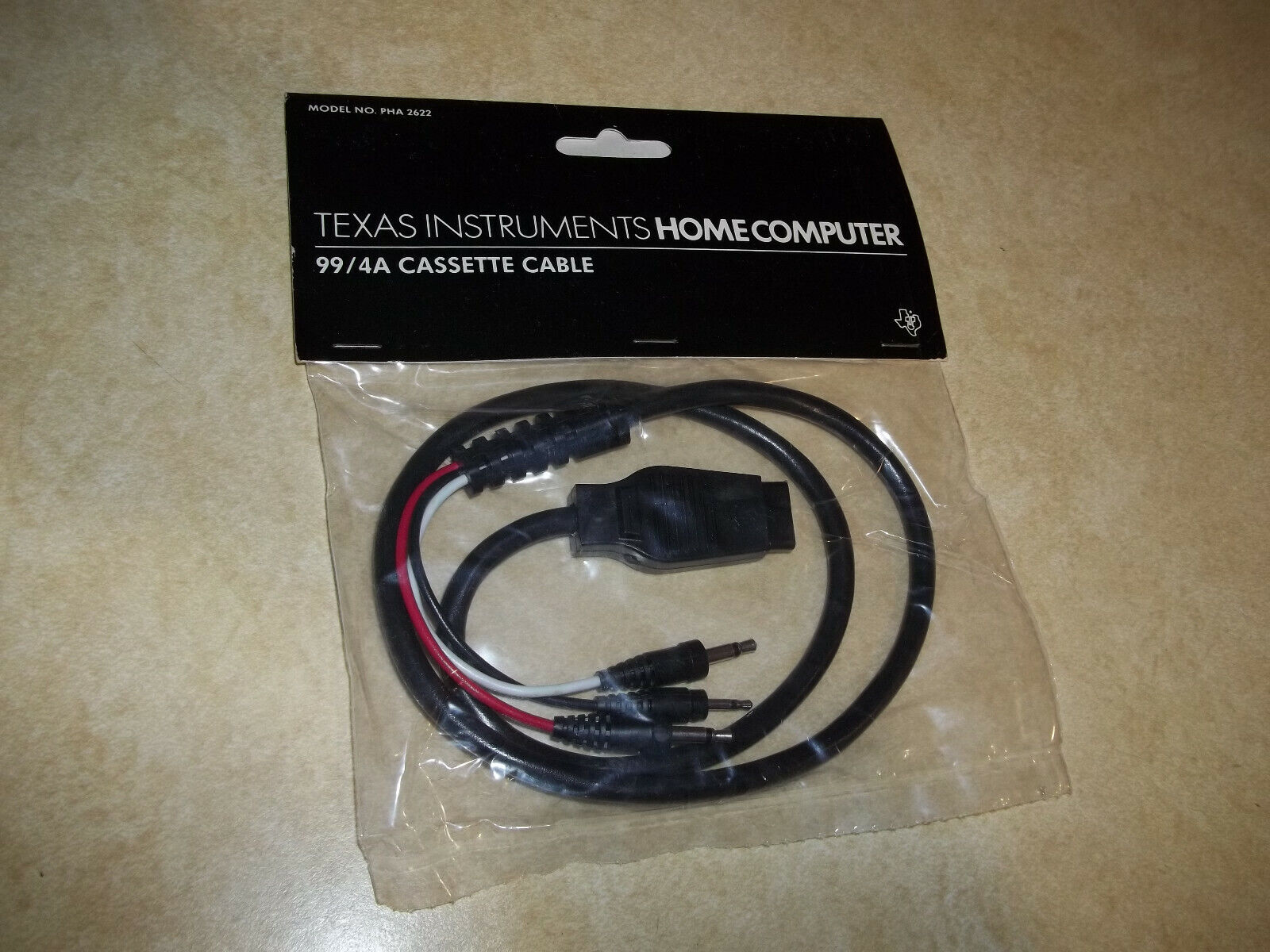 TI-99/4A TI99 Home Computer Black Single CASSETTE CABLE PHA 2622 NEW **SEALED**
