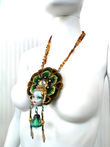 Art Deco Nouveau Belle Epoque Jewellery Pendant Jewelry Mnadala Doll Head Flower - Picture 5 of 24