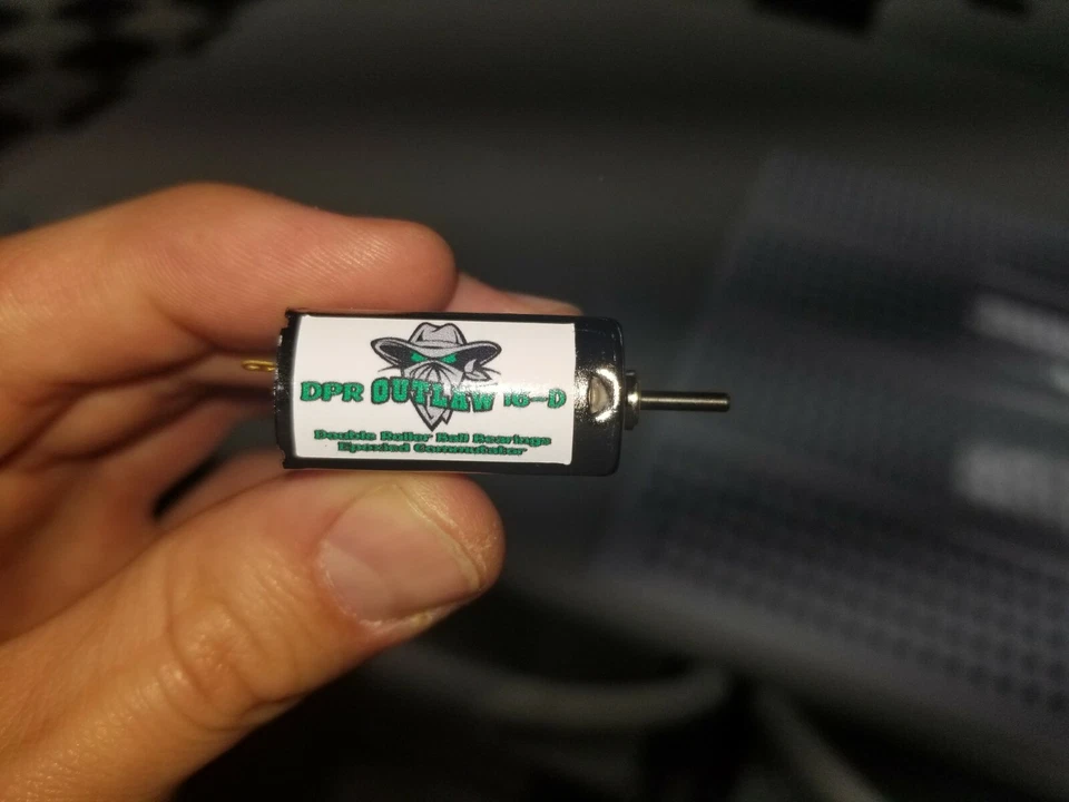 DPR Outlaw 16-D Estilo Escala 1/24 Ranura Coche Soporte Motor de Arrastre Foto 2 de 4