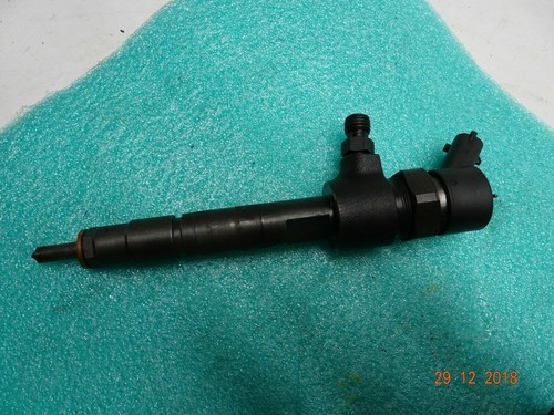 Fiat Punto 188 1.9 JTD 80 Einspritzdüse 0445110019 Stück Preis !