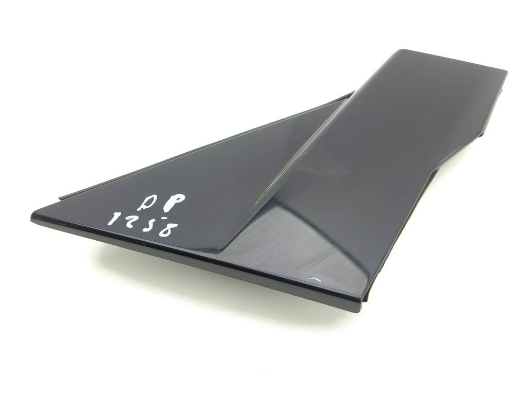Nissan Qashqai J12 2023 Front Door Window Trim Glass Moulding