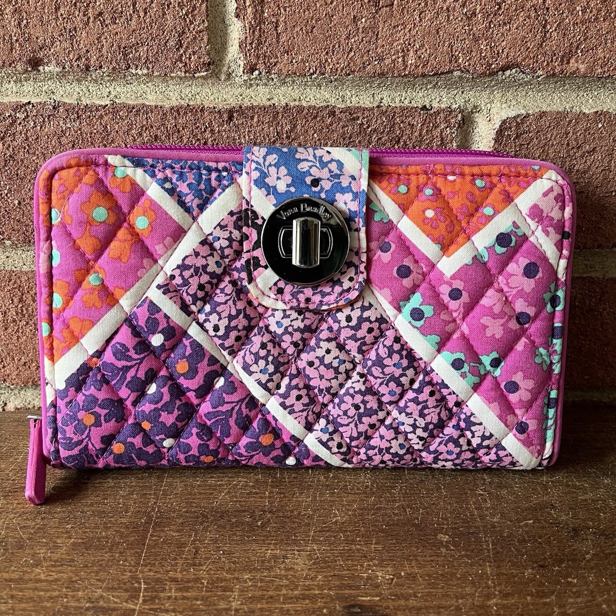 NWT Vera Bradley Modern Medley RFID Turnlock Wallet Floral
