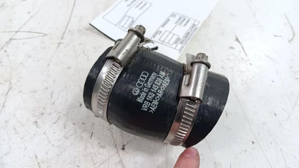 Tubo de manguera interenfriador supercargador Volkswagen Golf Turbo 2010 2011 2012 2 Foto 2 de 4