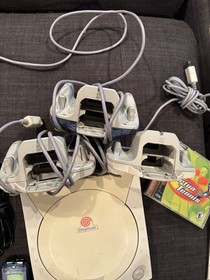 Sega Dreamcast Bundle System w Games Controllers 