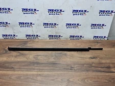 VOLKSWAGEN TOUAREG 7P FRONT DOOR WINDOW GLASS INNER SEAL TRIM RIGHT SIDE 2011-18