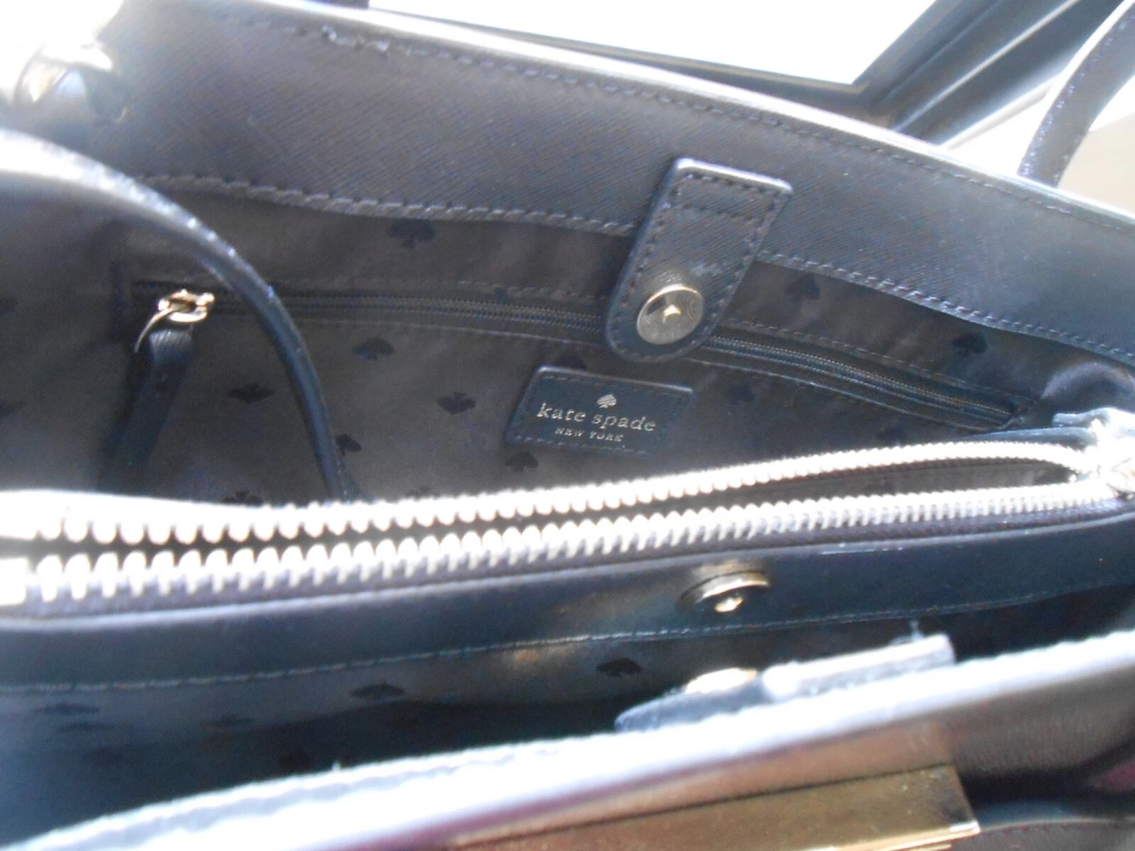 Borsa media Kate Spade media in pelle saffiano nera con cinturino staccabile nuova