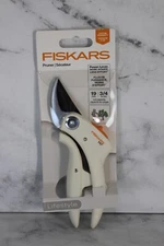 FISKARS PRUNER Shears Forged for Strength Standard Pruning 3/4” Cut Capacity NEW