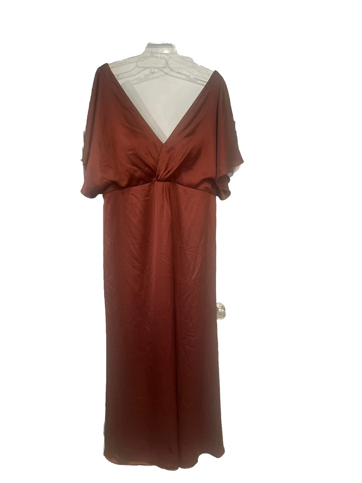 Nuevo con etiquetas Vestido Maxi Dama de Honor Revelry Gwen Satinado Mangas de Ángel Terracota Óxido 26 Foto 4 de 4