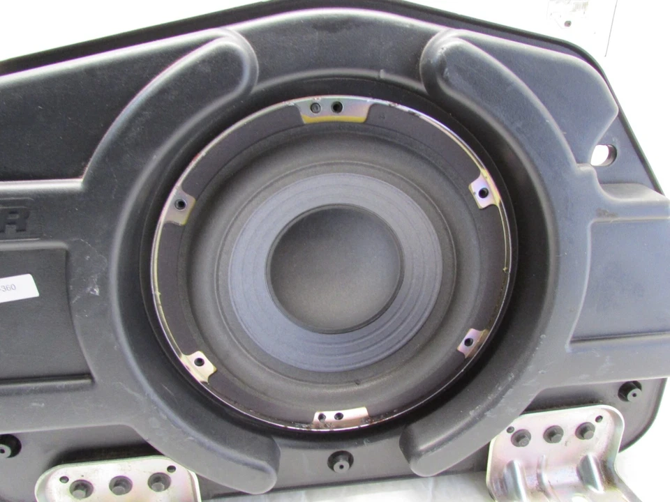 Ford Mustang GT 2015-2017 subwoofer de fábrica altavoz agitador de fábrica OEM Foto 2 de 4