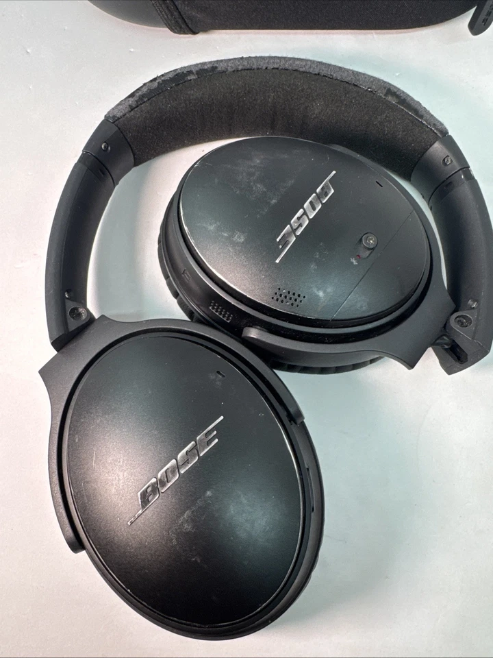 Bose QuietComfort 35 II Wireless Noise Cancelling Headphones W/ Case Works - Image 2 of 4