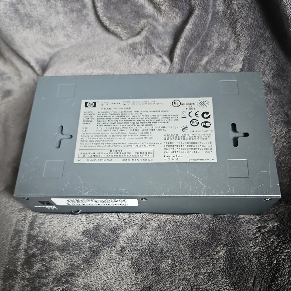 HP J9449A HP ProCurve 1810G-8 Gigabit Switch with No Plug or Fixings - Image 2 of 4