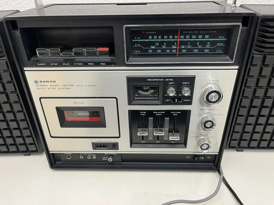 Vintage SANYO G-2613NK Radio Kassette Plattenspieler Boombox System SUPER RARE - Bild 4 von 4