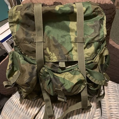US Army Field Pack Combat Nylon LC-2 Medium Alice Backpack US Army Field Pack Combat Nylon LC-2 Medium Alice Backpack