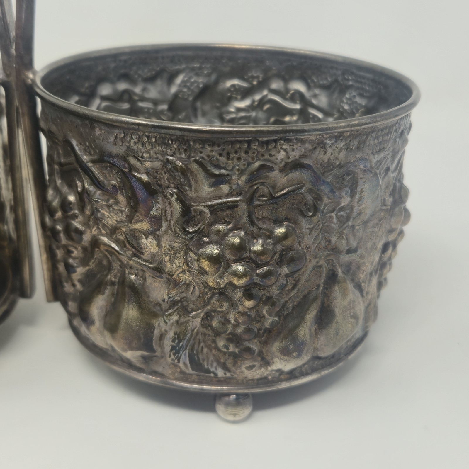 Vintage El De Uberti Italian Silverplate Repousse Wine Bottle Holder Cruet image 3