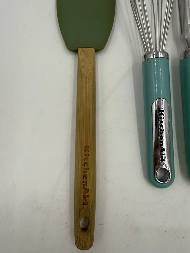 KitchenAid Blue Set Of 4 Cooking Utensils Spatula,Peeler,Whisk,Potato Masher - Image 3 of 4