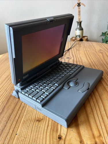VINTAGE MACINTOSH PowerBook 160 M4550 Laptop With Power Cord - Picture 4 of 14