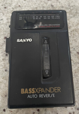 vintage SANYO BassXPander AM/FM Stereo Cassette Model# MGR-703