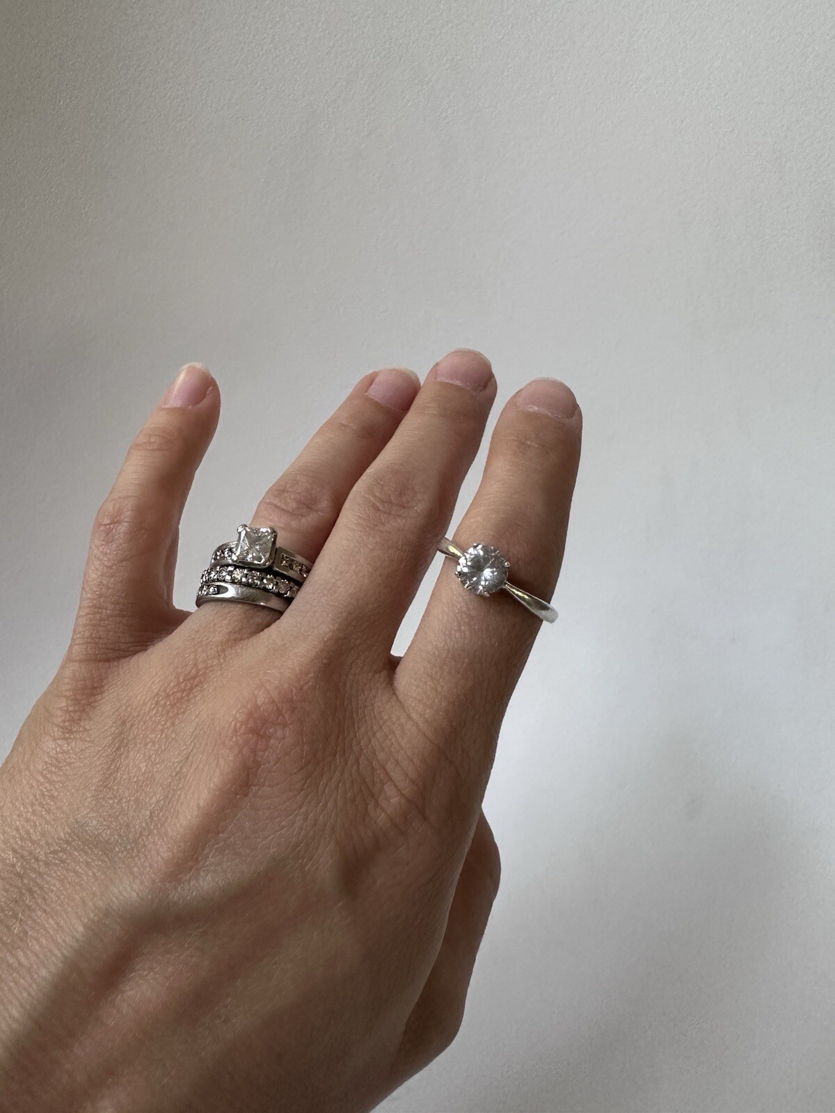 Round Simulated Diamond Solitaire Engagement Ring… - image 3