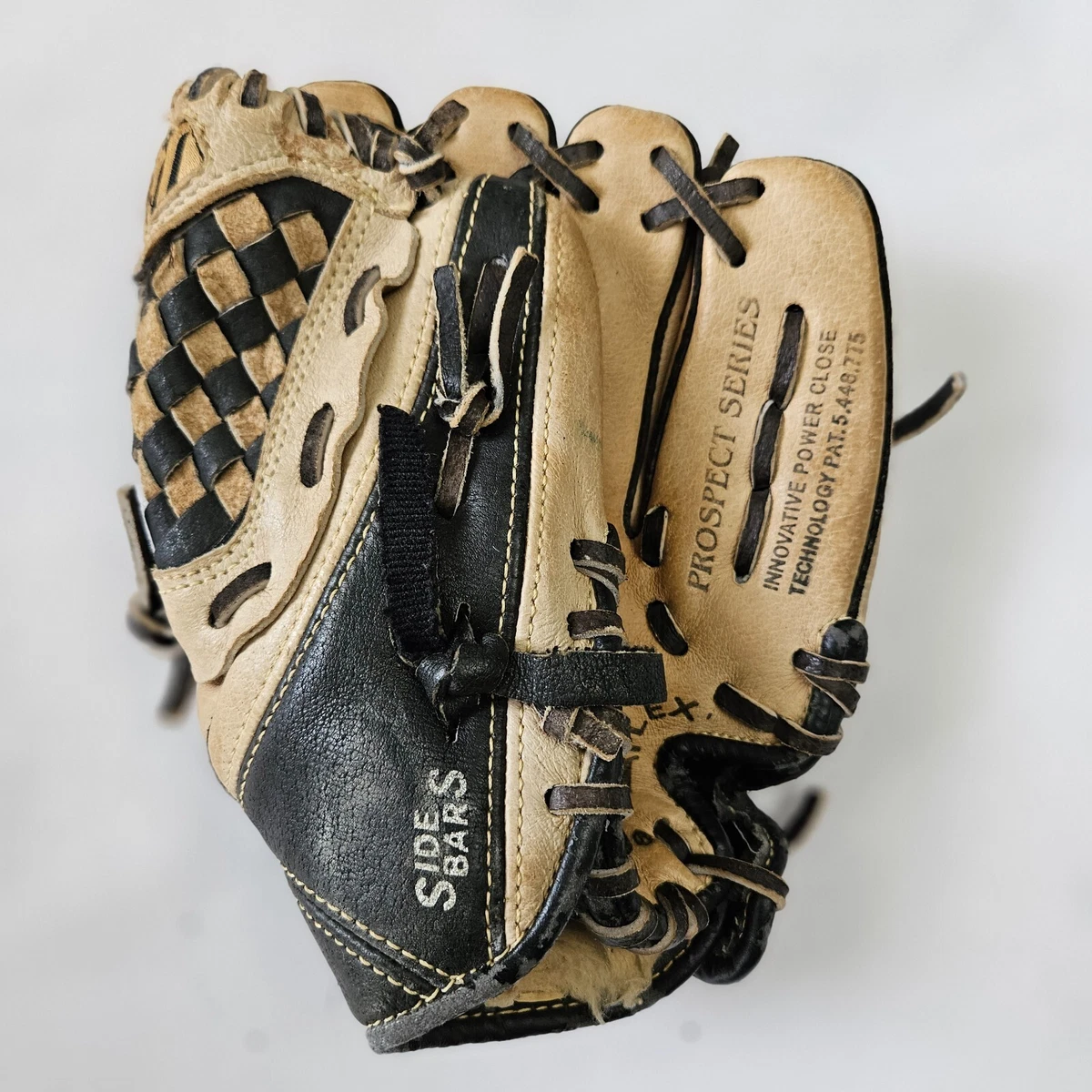 Mizuno power close youth glove sales