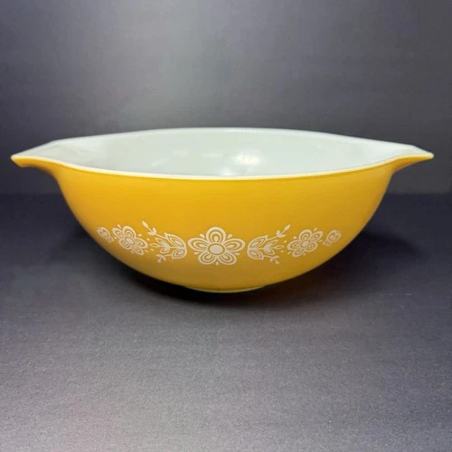 Pyrex Butterfly Gold 444  4 Qt Cinderella Mixing Nesting Bowl Vintage #1412