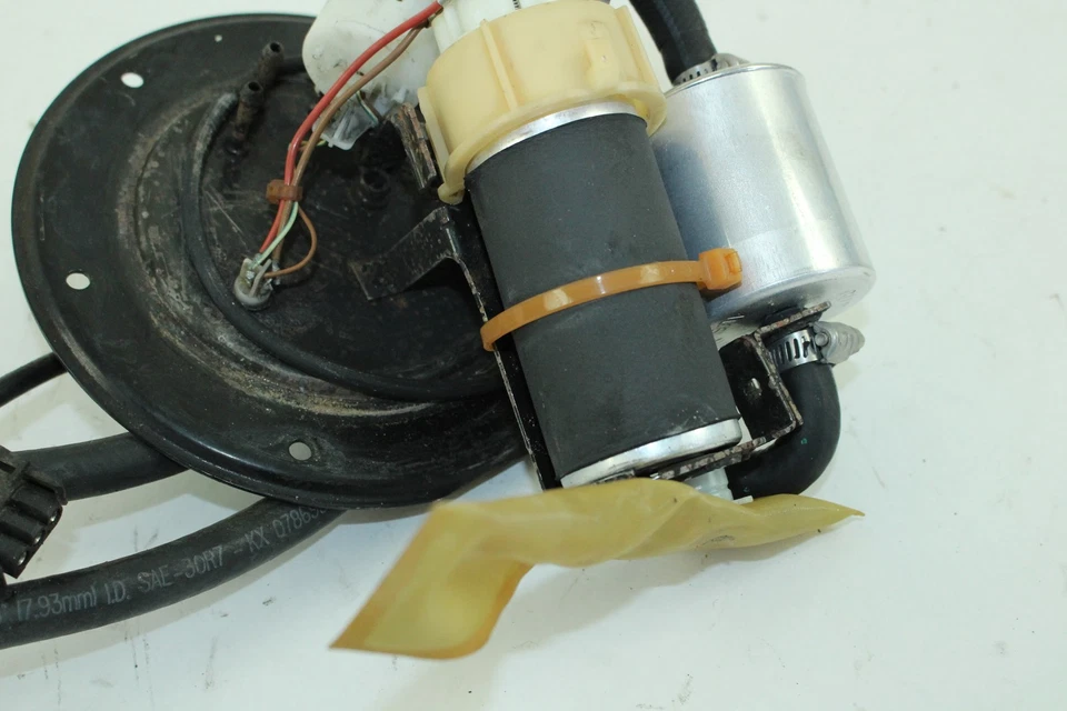 04-05 BMW R1100S 1100S Fuel Pump Gas Oem - Image 4 of 4