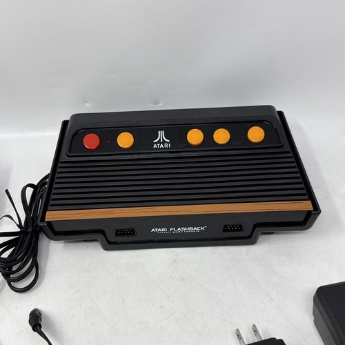 Atari Flashback 8 Classic Game Console W/ 2 Controllers & Power Cord Tested - Picture 2 of 8