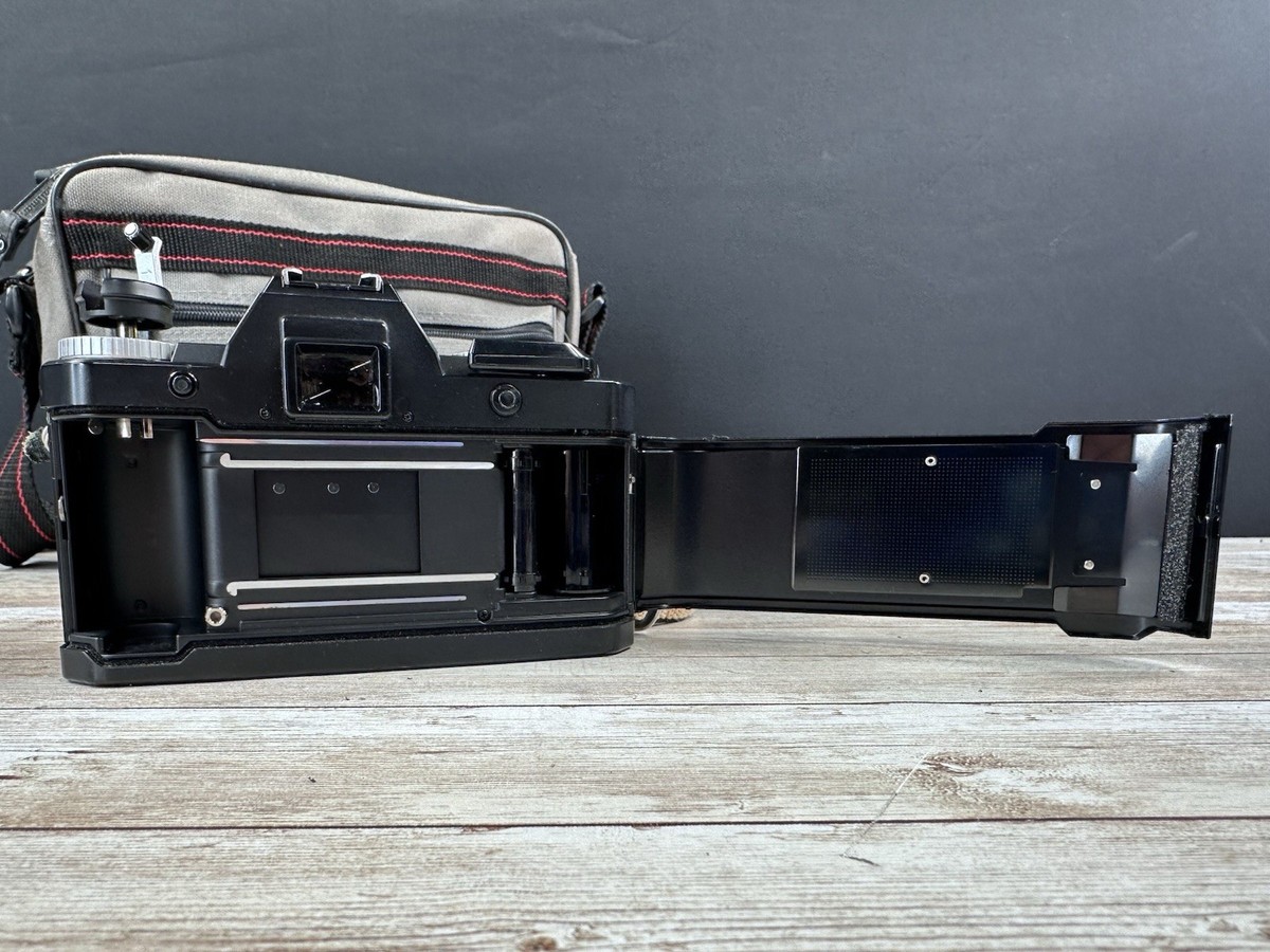 YASHICAカメラ Yashica FX 103 Program Red Line Kyocera Camera Bundle w/ Lenses