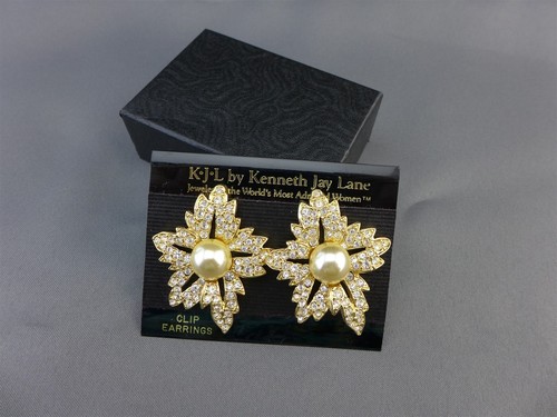 KJL Kenneth Jay Lane * BARBARA BUSH * PEARL & CRYSTAL CLIP EARRINGS *BOOK PIECE* - Picture 3 of 6
