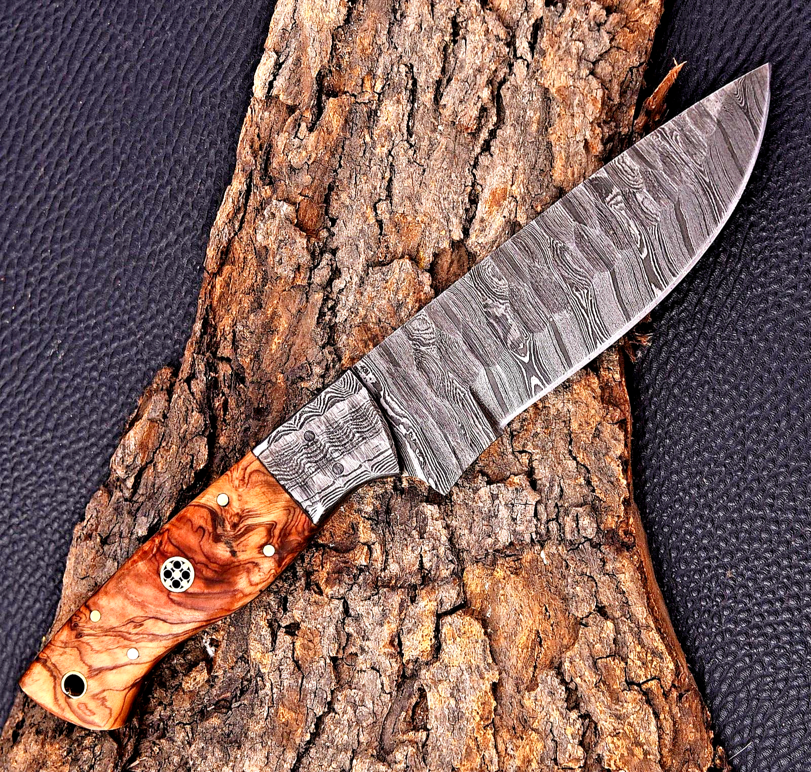 Hand-Forged Damascus Steel Fixed Blade Camping Hunting Knife Model 2906