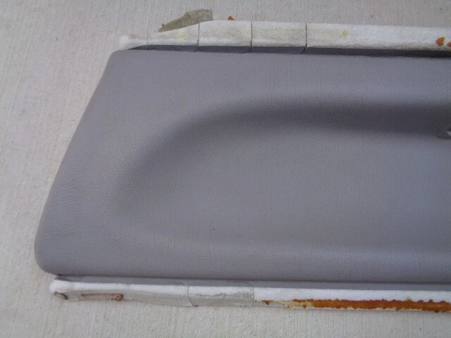 2003 VOLVO C70 PAINEL INTERIOR CONVERSÍVEL PORTA INSERÇÃO DE COURO LADO DIREITO FABRICANTE DE EQUIPAMENTO ORIGINAL - Imagem 2 de 4