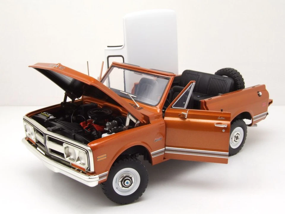 GMC JIMMY 1971 Modello Auto 1:18 Acme - Immagine 4 di 4