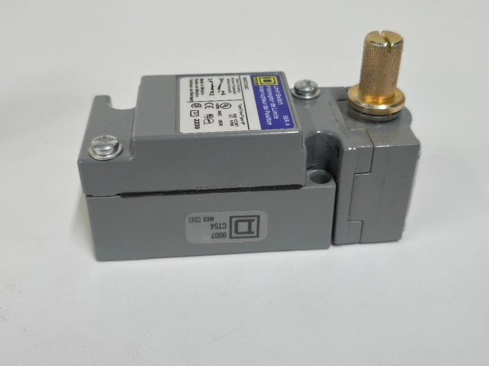 Square D 9007C54C Rotary Gear Limit Switch Class 9007 Ser A - Image 2 of 4
