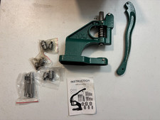 QWORK - Hand Press Heavy Duty Eyelet Grommet Machine Punch Tool Kit green