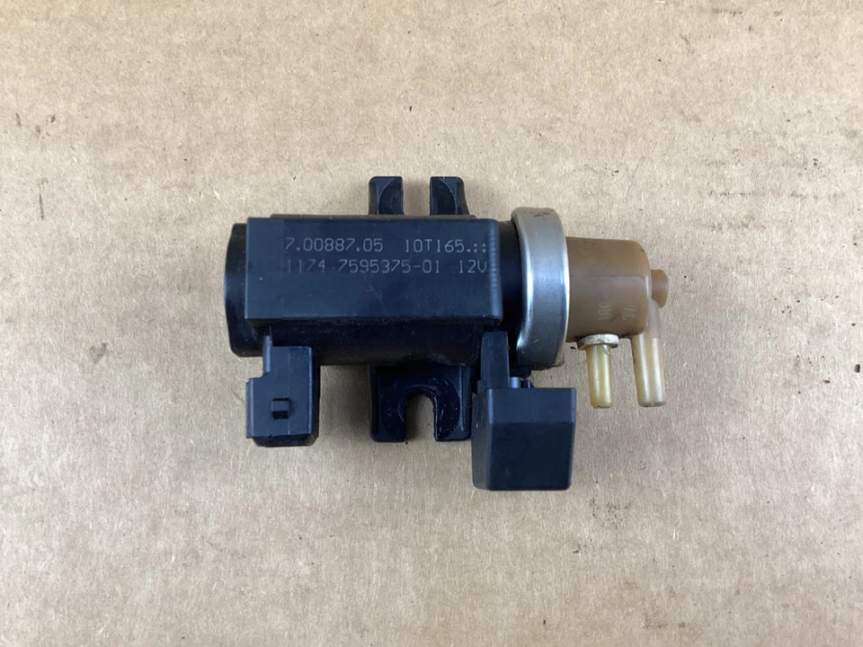 Electroválvula de refuerzo de presión turbo BMW 740i F01 2010-2015 7595375 OEM Foto 4 de 4