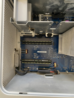 🍏 Apple Power Mac G5 A1047 – 2GB RAM – No Hard Drive – Vintage