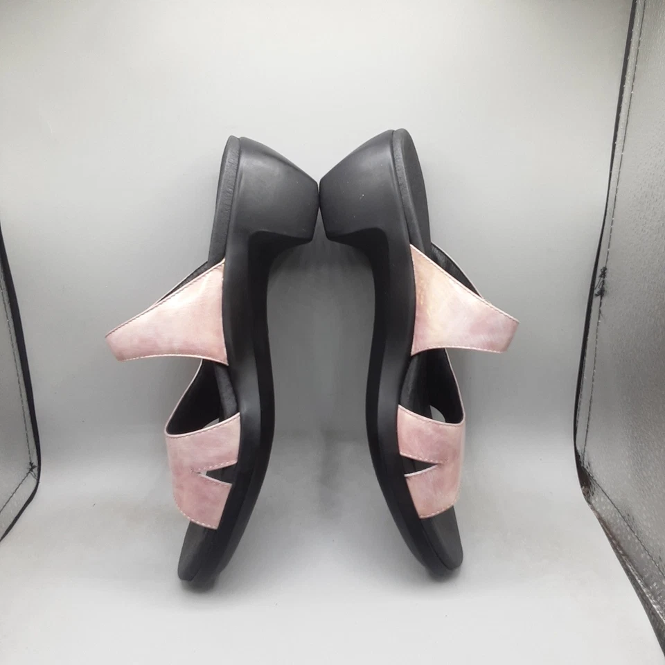 Sandalias para mujer Aravon Penélope 9B oro rosa con tiras deslizantes A29 Foto 3 de 4