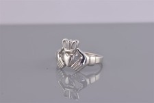 Sterling Silber irische Freundschaft Claddagh Hand Herz Krone Band Ring 925 Gr: 8