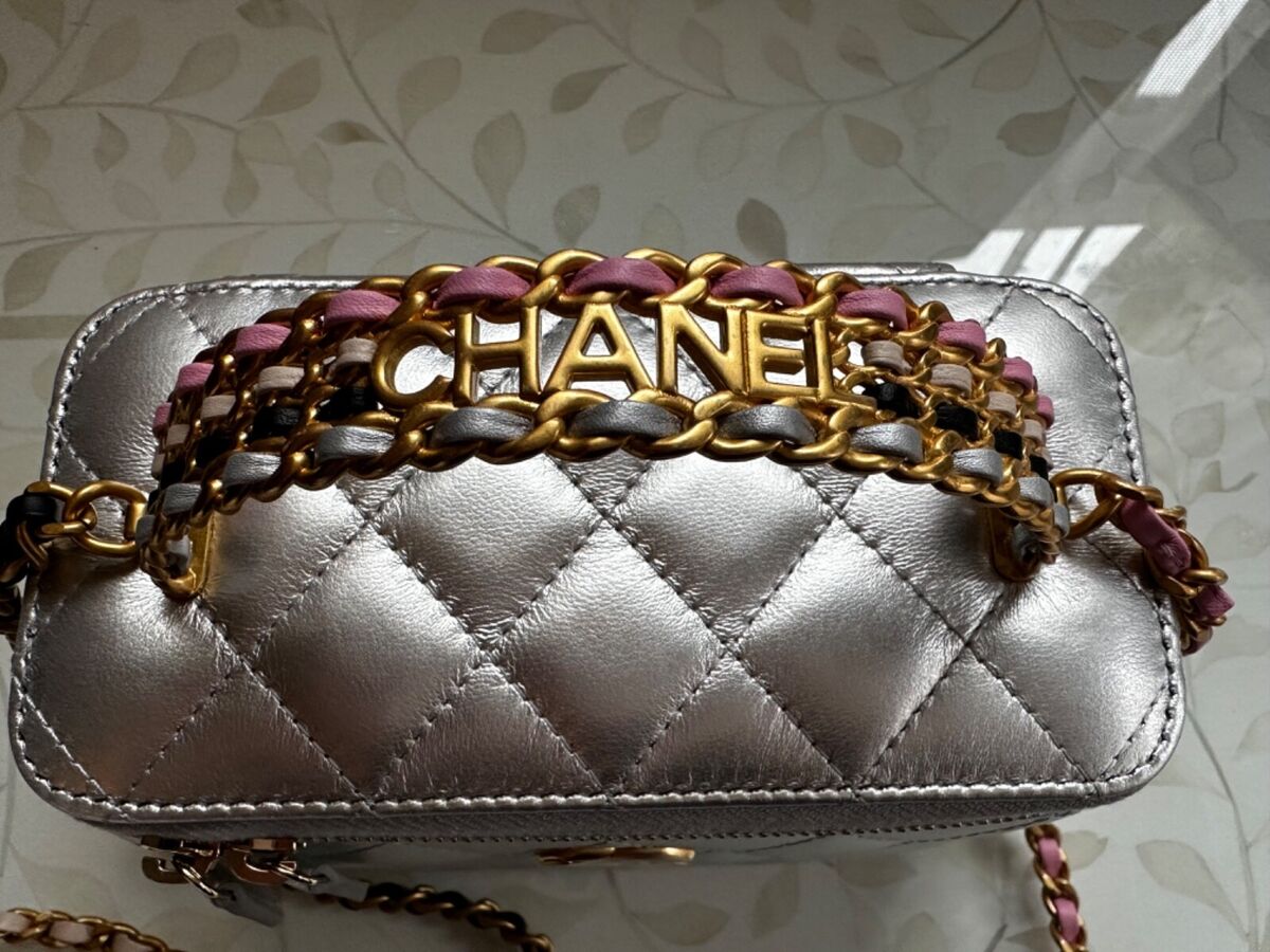 23P New CHANEL Vanity Gold CHAIN Top Handle Silver Lambskin 23P New CHANEL Vanity Gold CHAIN Top Handle Silver Lambskin