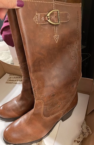 NIB Ariat Women's Heritage Western 