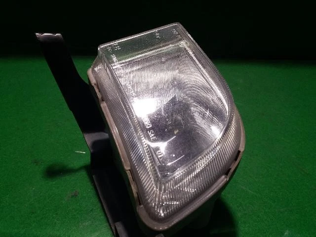 Luz antiniebla halógena izquierda Chevrolet Forenza Optra Lacetti 2006 Foto 2 de 4