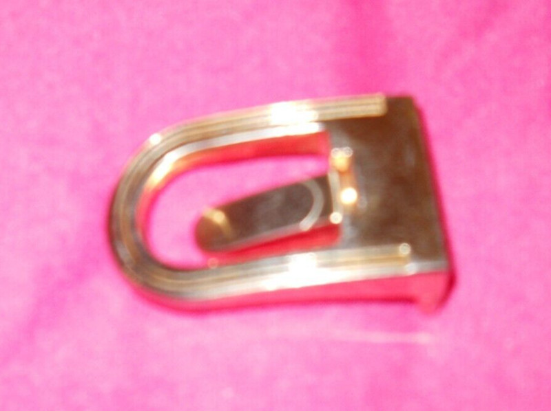 BELT BUCKLE GRIP/CLAMP STYLE  Gold