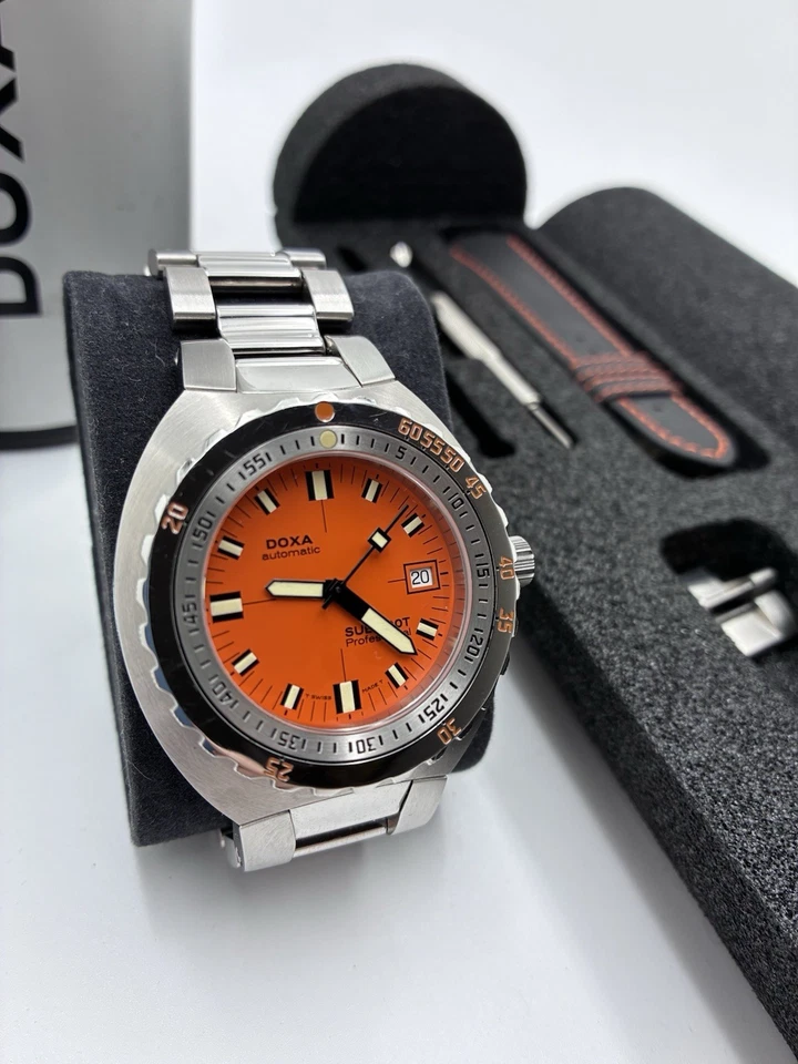doxa sub 300t professional Mint Condition Year 2002 In Box Limited Edition - Image 4 of 4