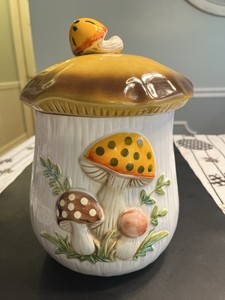 Merry Mushrooms ボウル 1977年製　陶器製 Merry Mushrooms ボウル 1977年製 陶器製 Merry Mushrooms ボウル 1977