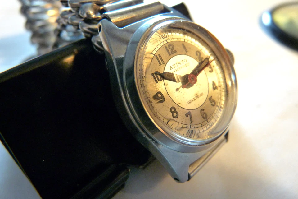 ARISTO militar vintage??  Relógio suíço c. década de 1940 raro - Imagem 4 de 4