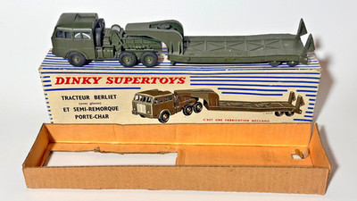 Dinky Toys 890 Berliet Tracteur with Semi-Remorque Porte in Original box - 1950s