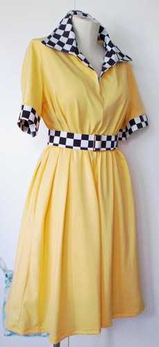 18/20 - 70's yellow cotton knit A-line dress, B&W contrast collar, cuffs belt - Picture 3 of 9