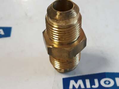 U2 8 FLARE UNION 1/2 JB Industries SAE Flare Union (New old stock)