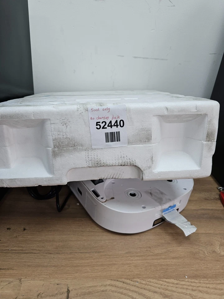 Ecovacs Deebot X2 Omni Robot Vacuum & Mop, Self Empty and Cleaning Base Station - Image 4 of 4