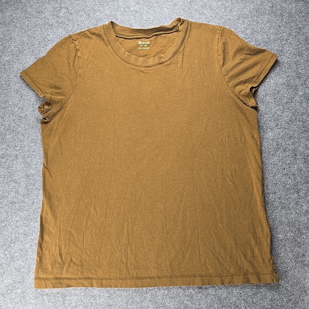 Madewell XS Outfit White Shorts(25)Brown Shirt(XS)